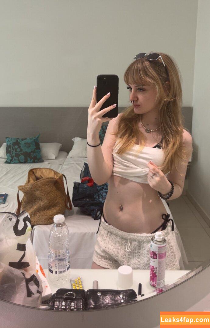 3sadelia /  leaked photo photo #0001