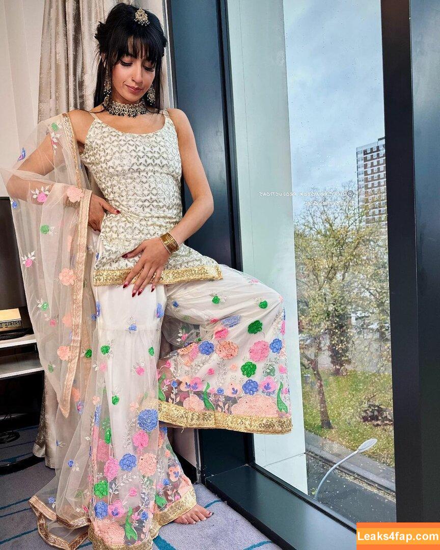 Aaliyah Yasin / _thatbritishcouple / https: / thatbritishg1rl leaked photo photo #0081