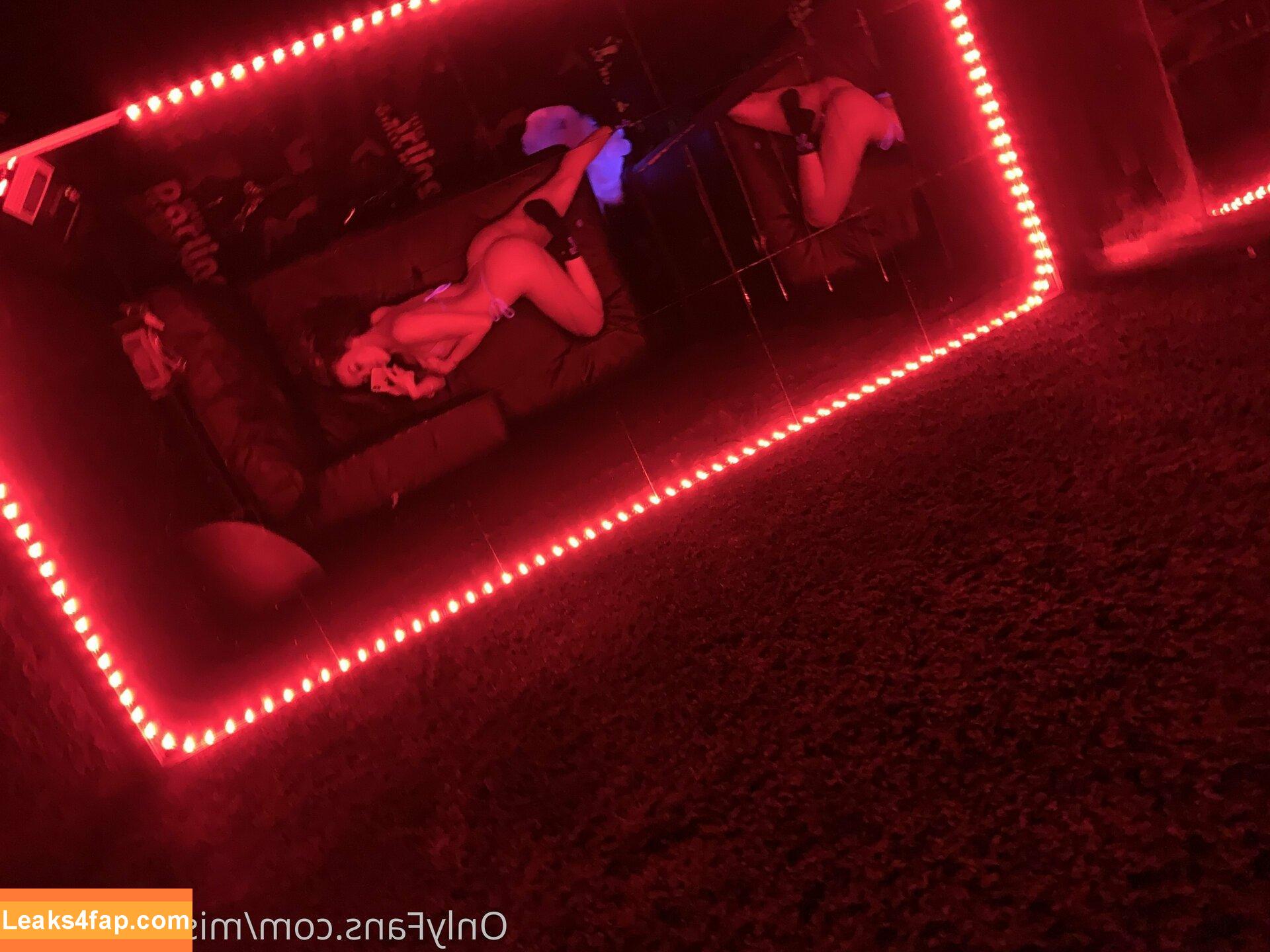 aaliyahcruz00 / aaliyahfuckingcruz leaked photo photo #0010