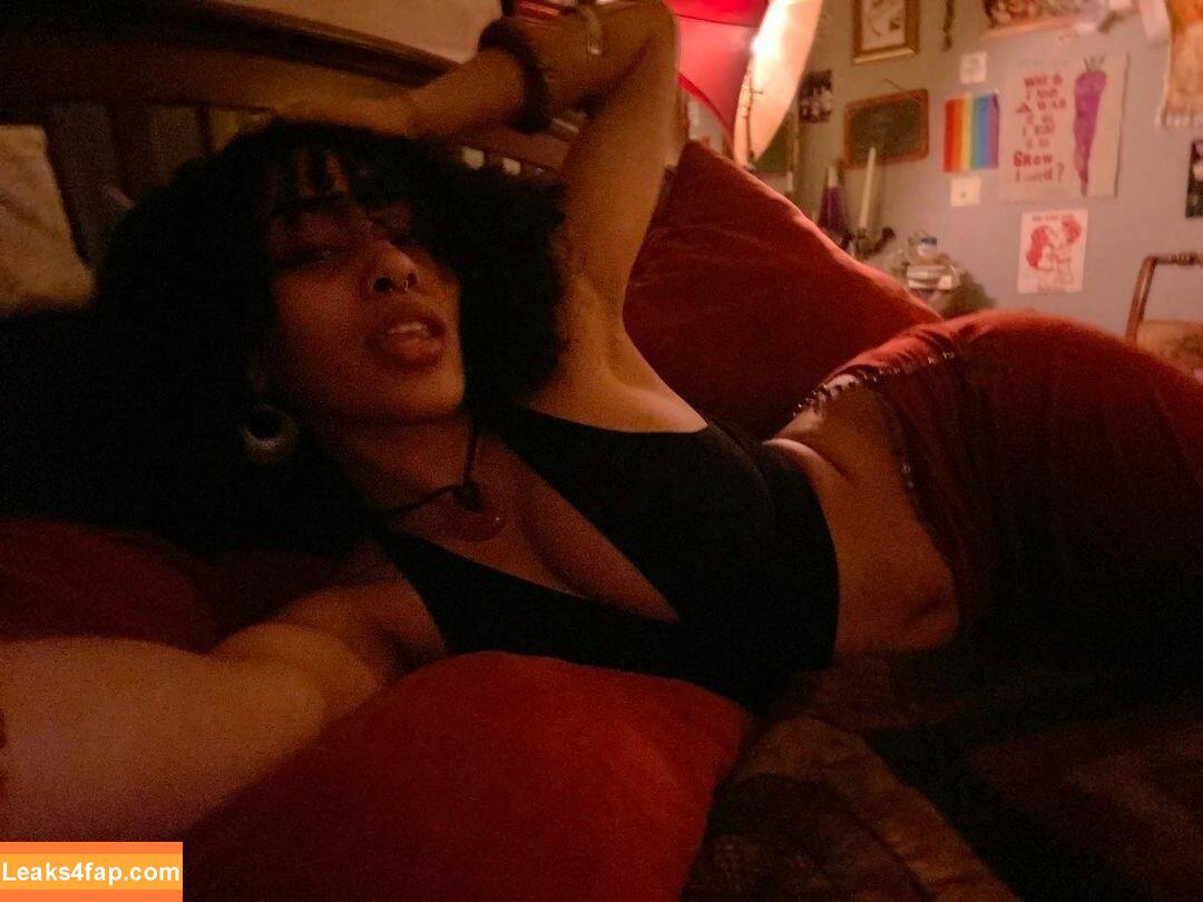 Aaliyeezy / theallierae leaked photo photo #0077