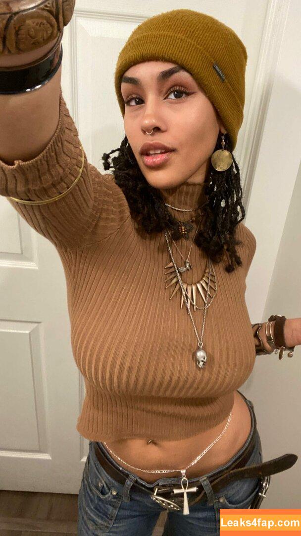 Aaliyeezy / theallierae leaked photo photo #0180