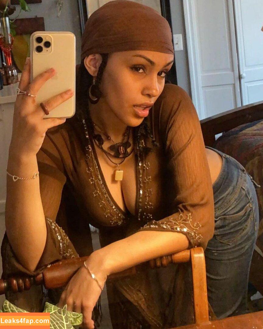 Aaliyeezy / theallierae leaked photo photo #0241