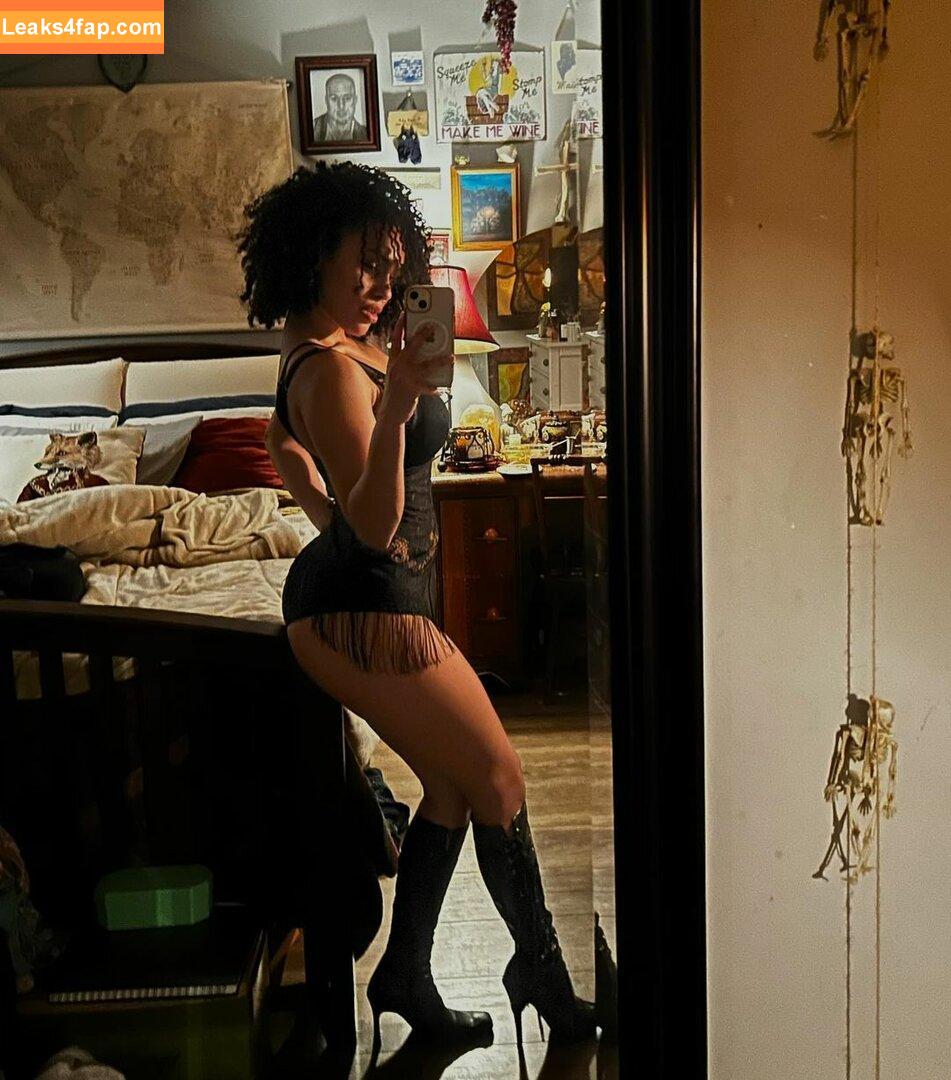 Aaliyeezy / theallierae слитое фото фото #0399