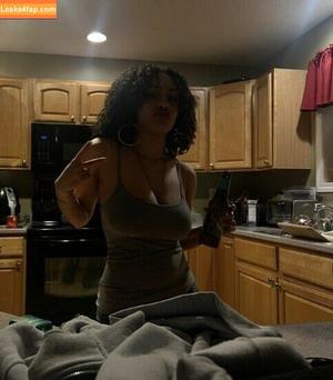 Aaliyeezy photo #0328