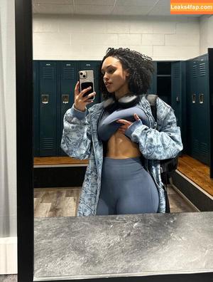 Aaliyeezy photo #0453