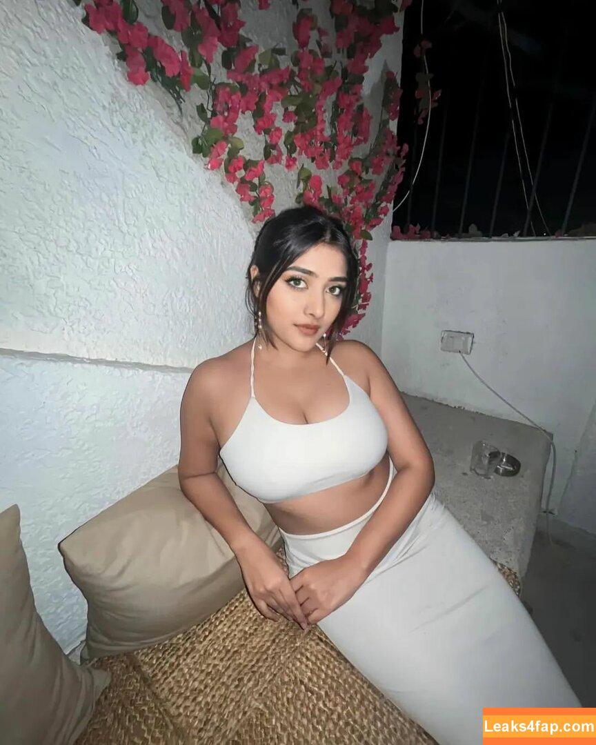 Aanya Advani / aanya_advani / https: / stories leaked photo photo #0023