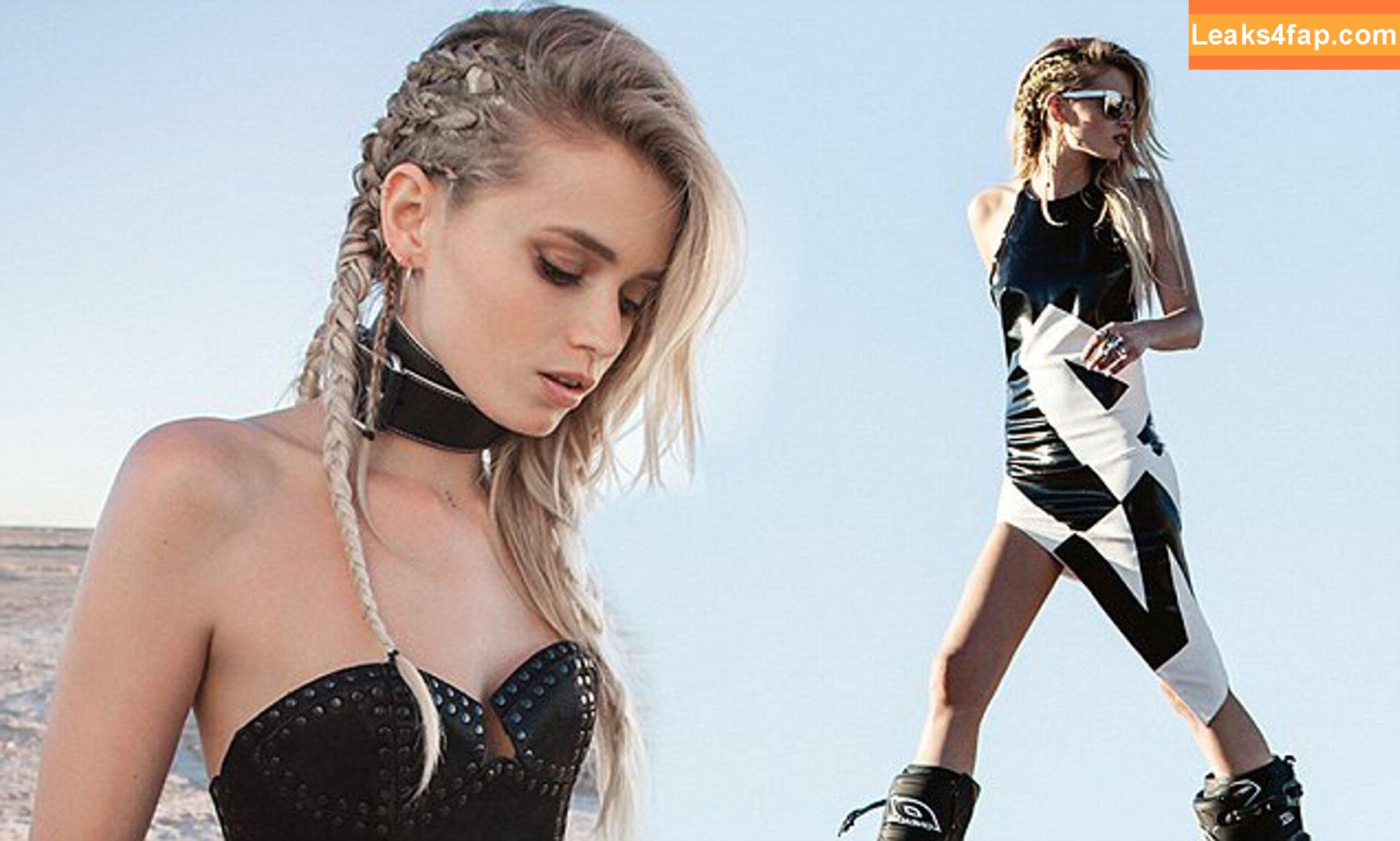 Abbey Lee /  leaked photo photo #0006