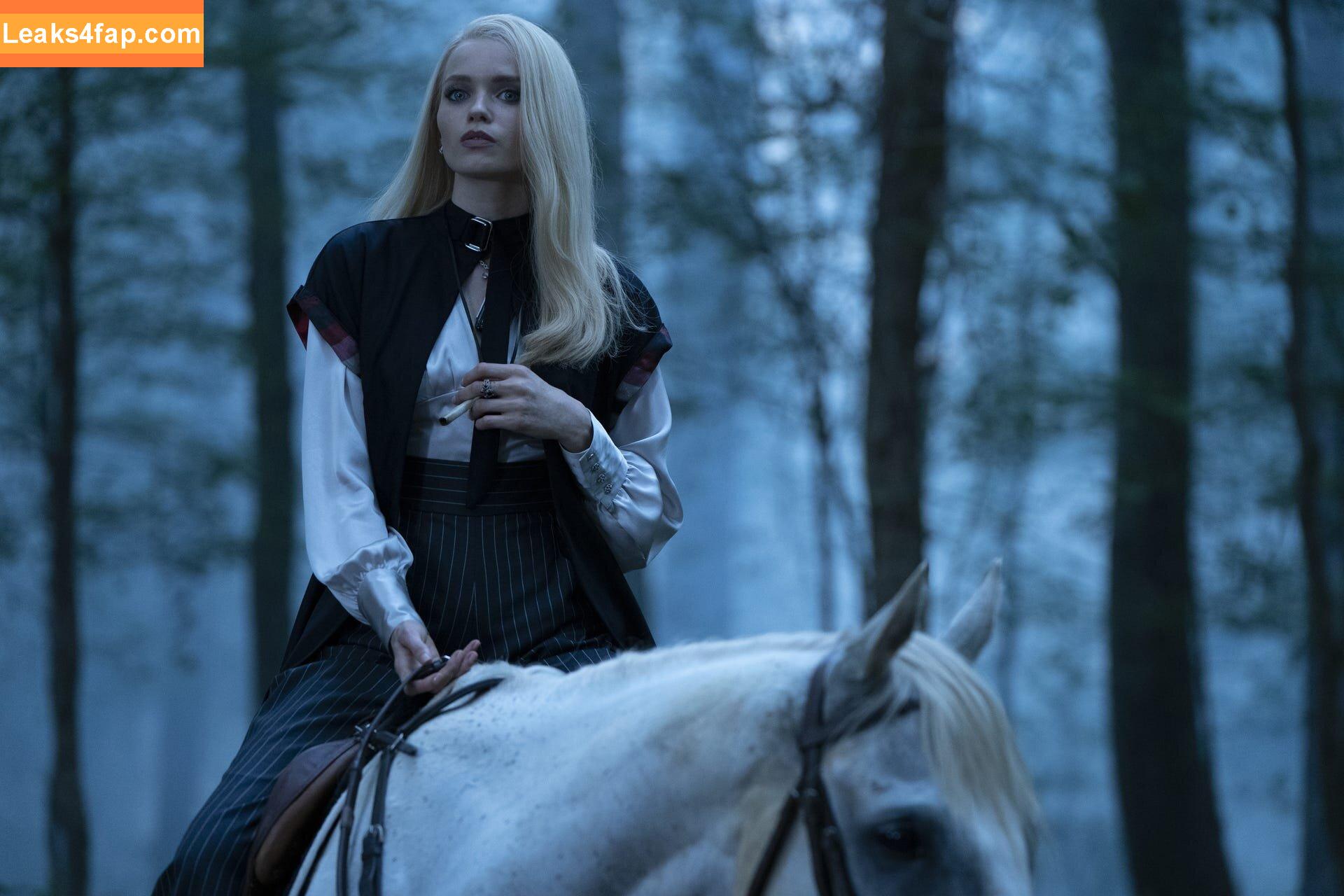 Abbey Lee /  leaked photo photo #0011