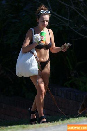 Abbie Chatfield photo #0004