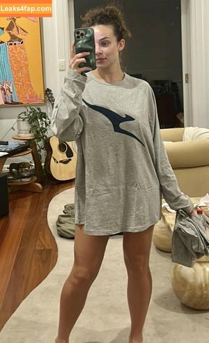 Abbie Chatfield photo #0067