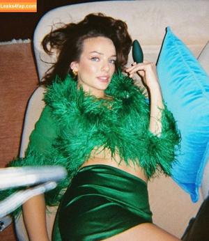 Abbie Chatfield photo #0182
