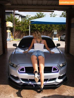 abby.__.sims photo #0001