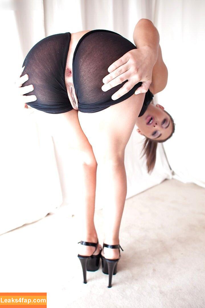 Abella Danger / abelladanger / dangershewrote / https: leaked photo photo #1329