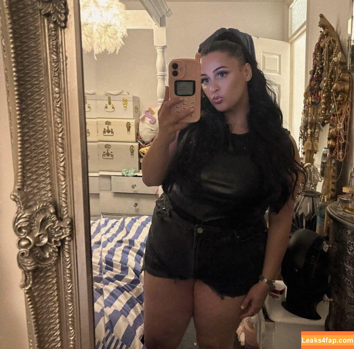 Abi96 / abi96_x_ leaked photo photo #0004