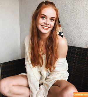 Abigail Cowen photo #0026