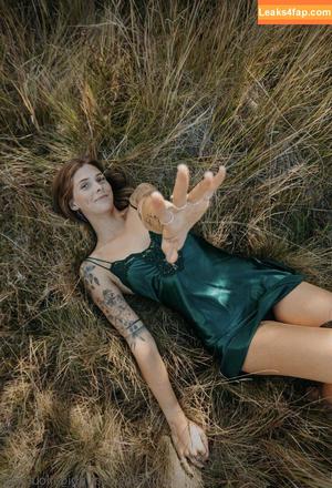 Abigail Martin photo #0260