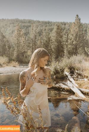 Abigail Martin photo #0275