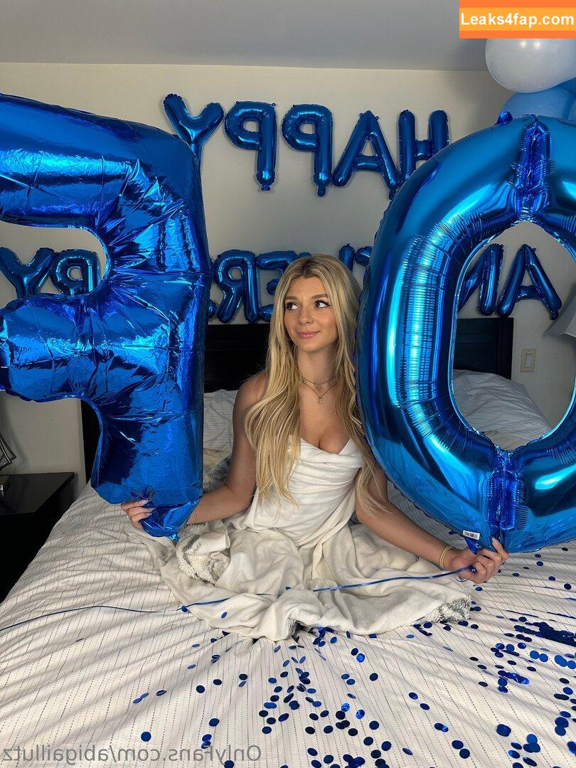Abigaillutz leaked photo photo #0042