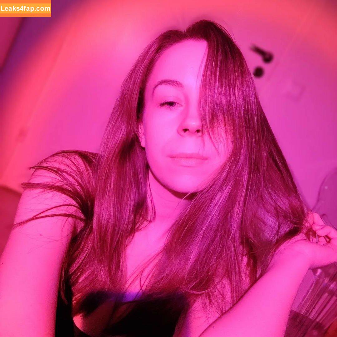 actuallyalisa leaked photo photo #0021