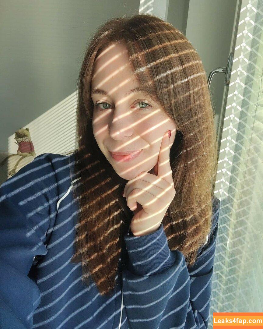 actuallyalisa / https: leaked photo photo #0051