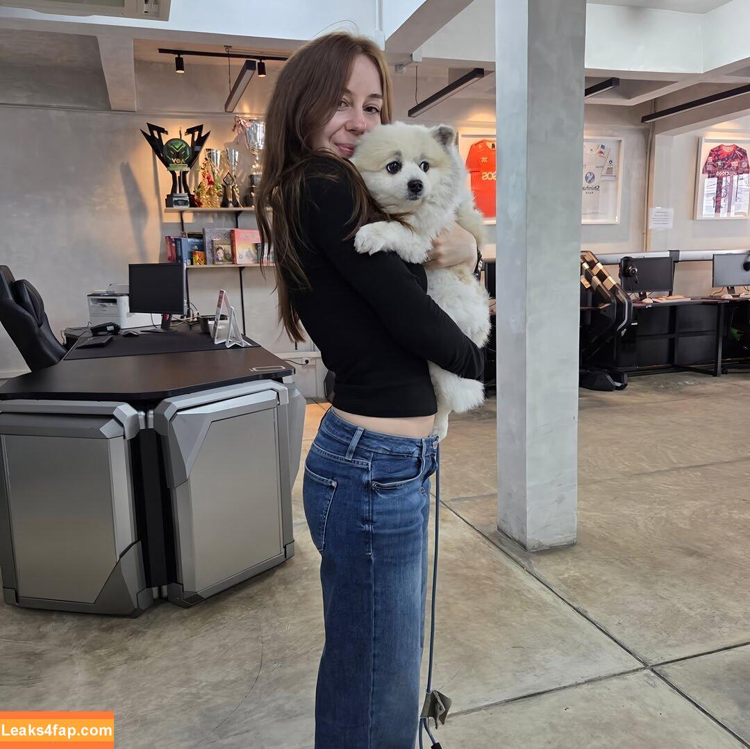 actuallyalisa / https: leaked photo photo #0061