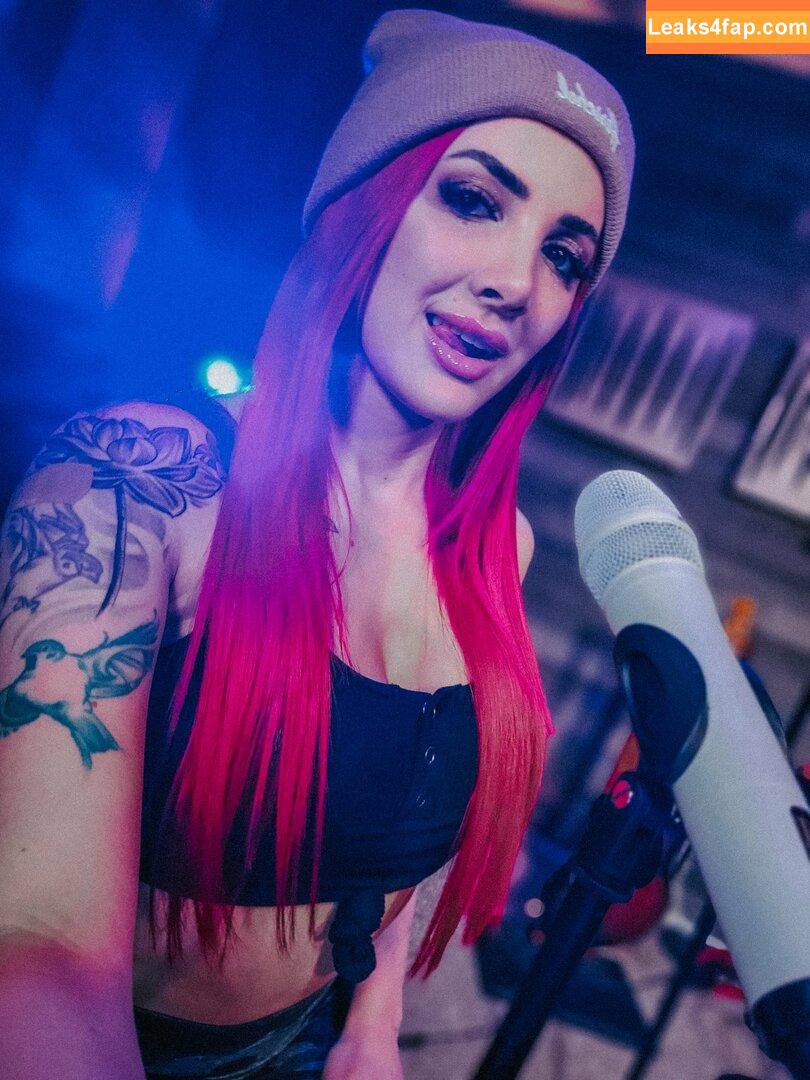 Addie Nicole Amick / Halocene / addienicoleamick слитое фото фото #0006