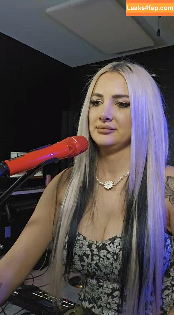 Addie Nicole Amick / Halocene / addienicoleamick слитое фото фото #0239