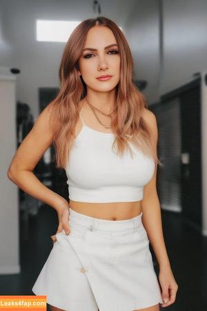 Addie Nicole Amick фото #0200