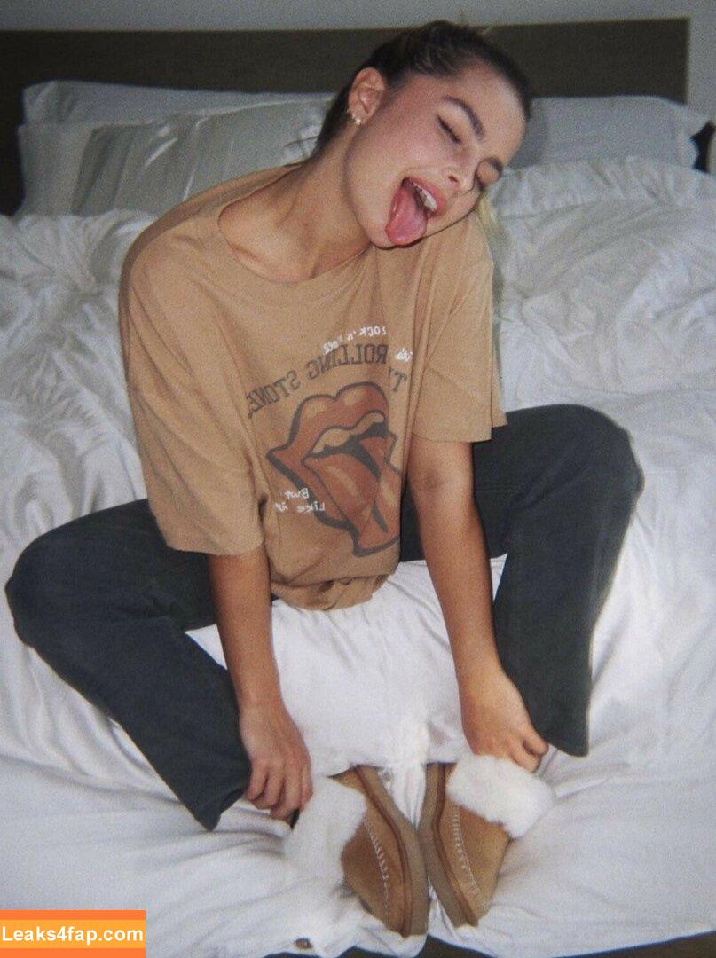 Addison Rae / addie_the_baddie / addisonraee / https: / whoisaddison слитое фото фото #0007