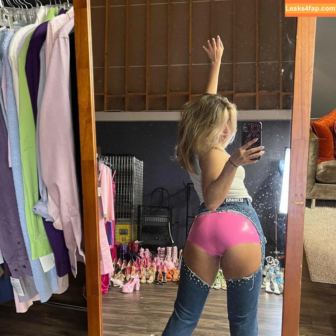 Addison Rae / addie_the_baddie / addisonraee / https: / whoisaddison слитое фото фото #0186