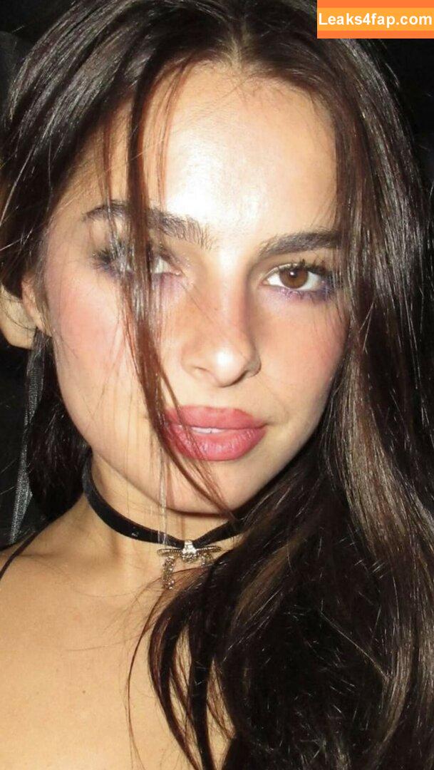 Addison Rae / addie_the_baddie / addisonraee / https: / whoisaddison слитое фото фото #0312