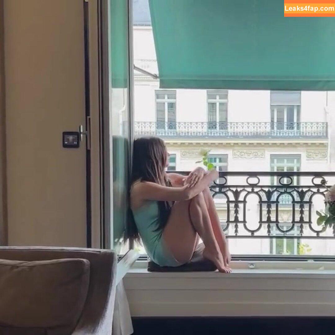 Addison Rae / addie_the_baddie / addisonraee / https: / whoisaddison слитое фото фото #0352