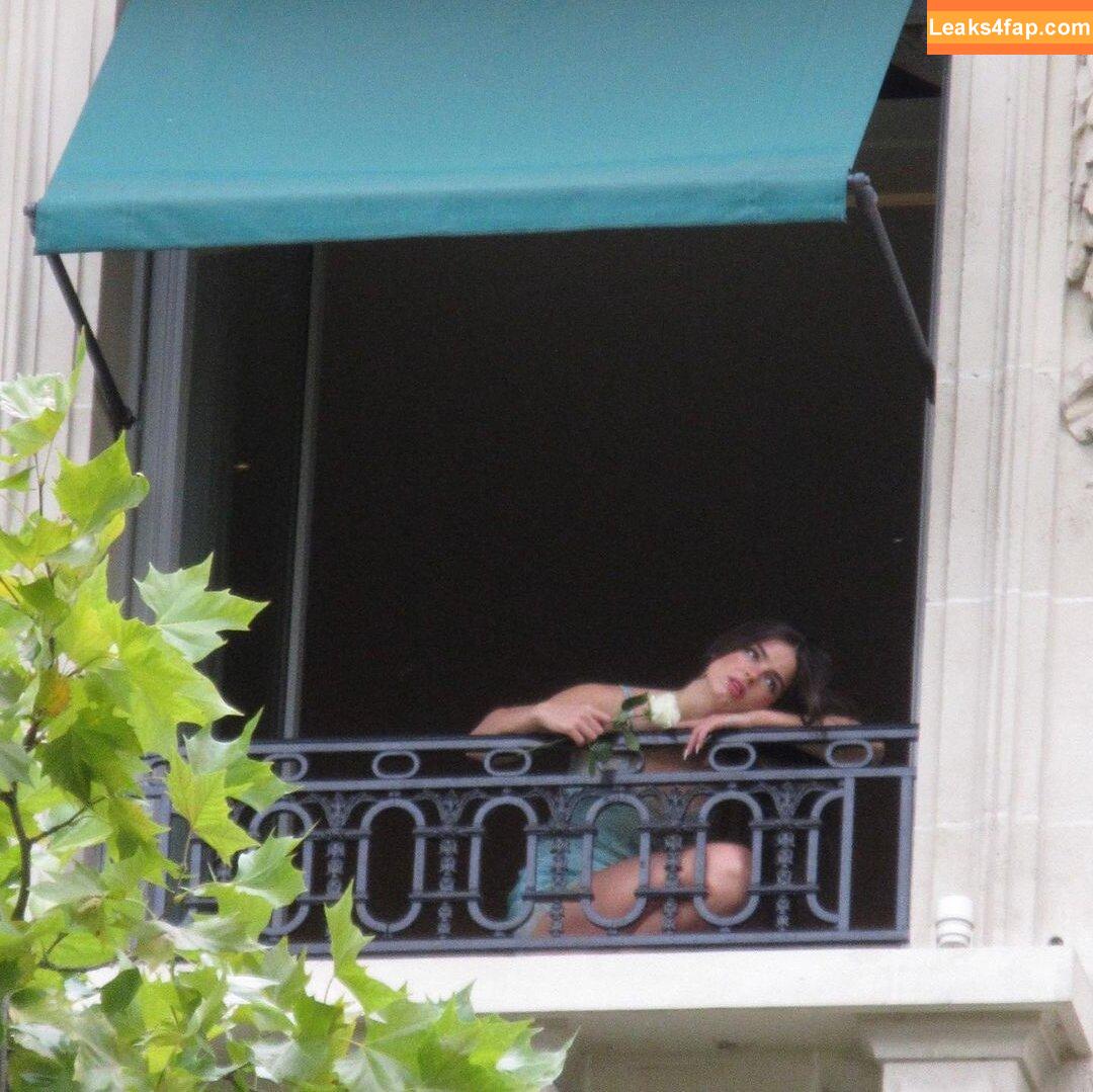 Addison Rae / addie_the_baddie / addisonraee / https: / whoisaddison слитое фото фото #0356