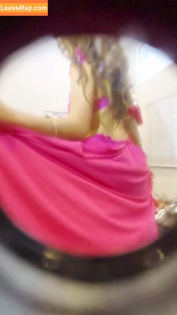 Addison Rae / addie_the_baddie / addisonraee / https: / whoisaddison слитое фото фото #0420