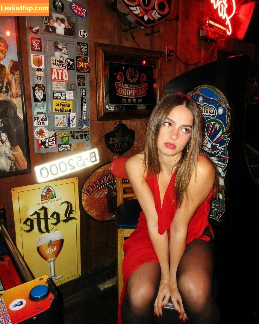 Addison Rae / addie_the_baddie / addisonraee / https: / whoisaddison слитое фото фото #0484