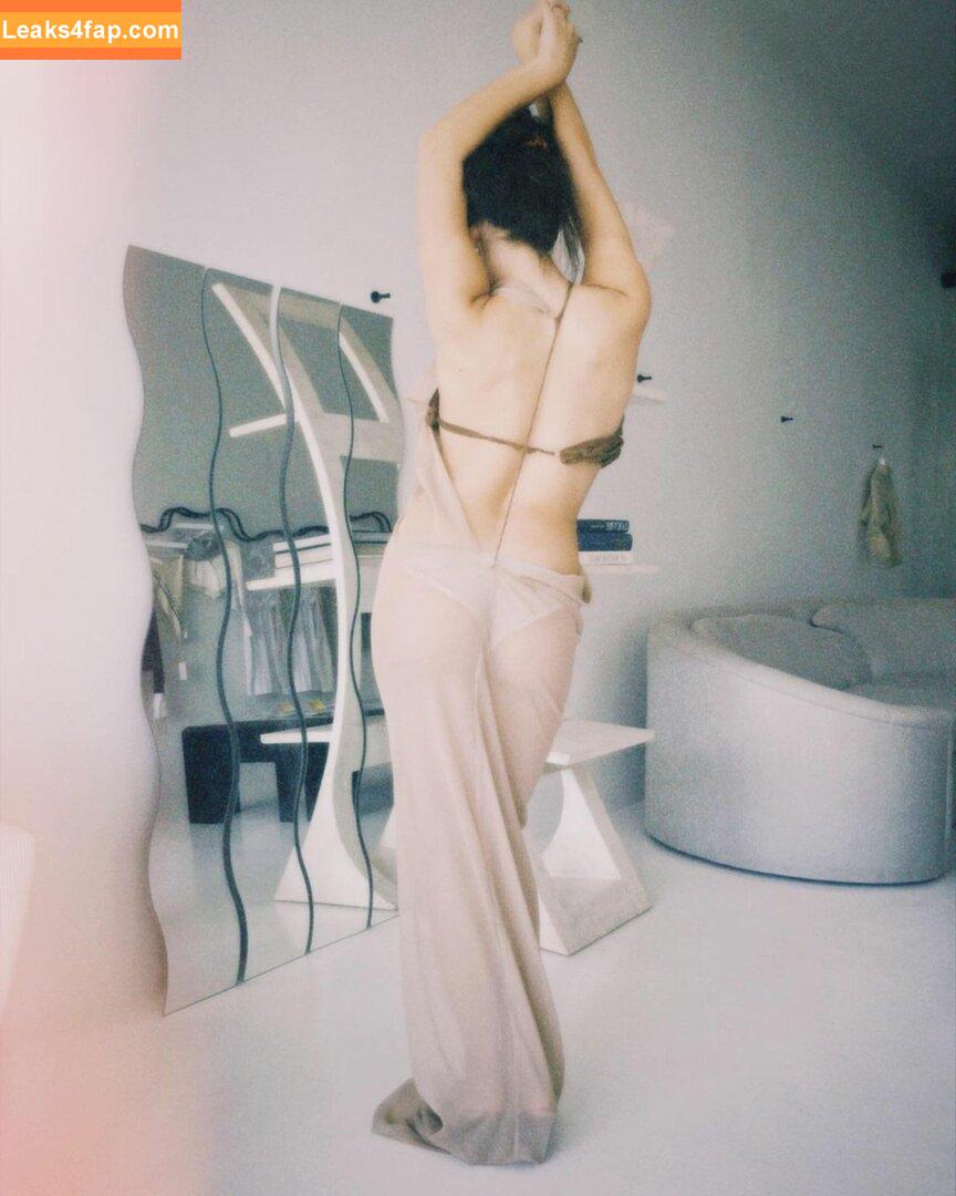 Addison Rae / addie_the_baddie / addisonraee / https: / whoisaddison слитое фото фото #0853