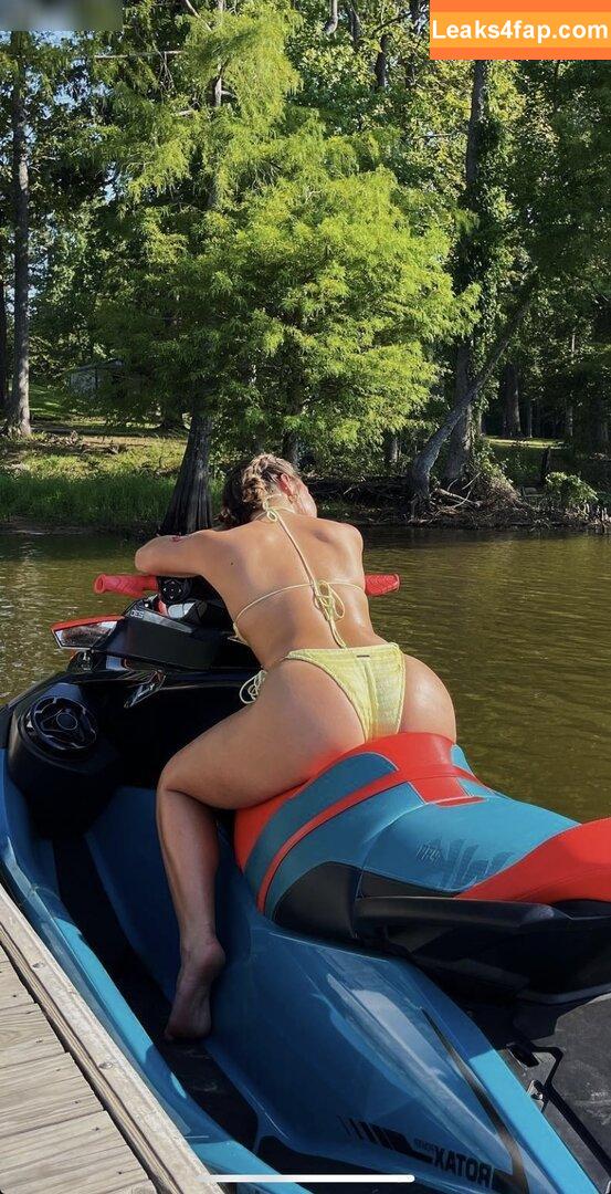 Addison Rae / addie_the_baddie / addisonraee / https: / whoisaddison слитое фото фото #0891