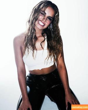 Addison Rae фото #0820