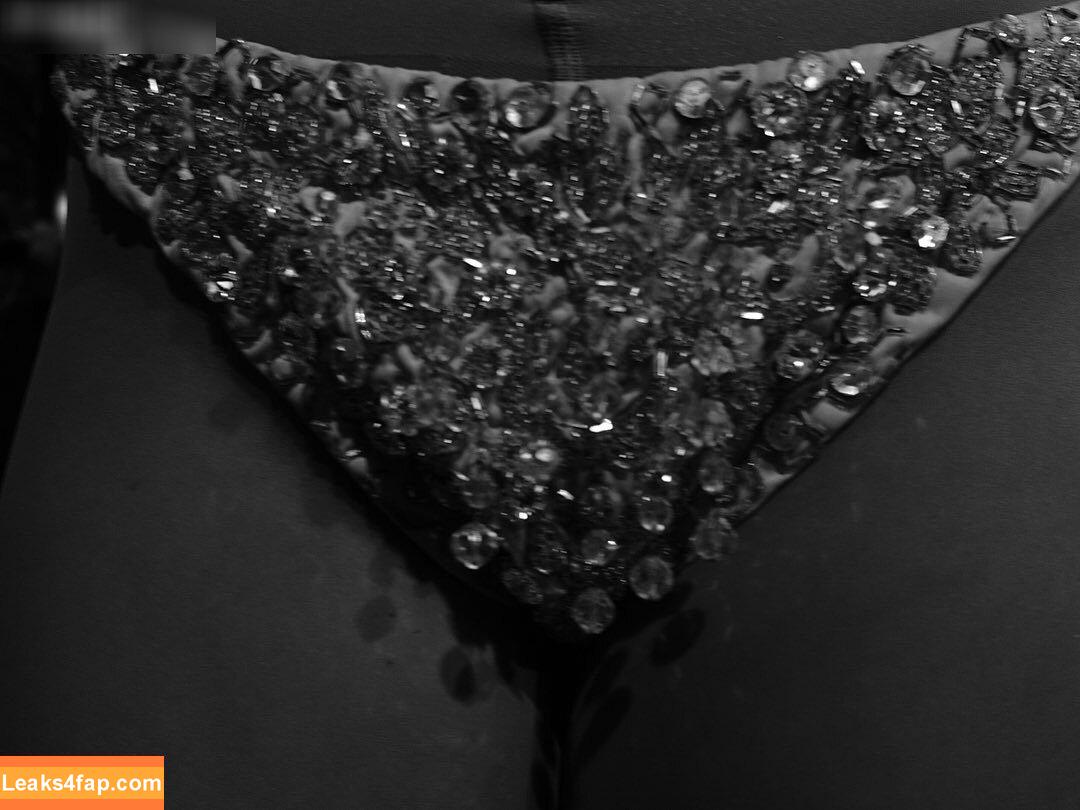 Addison Rae / addie_the_baddie / addisonraee / https: / whoisaddison слитое фото фото #1309