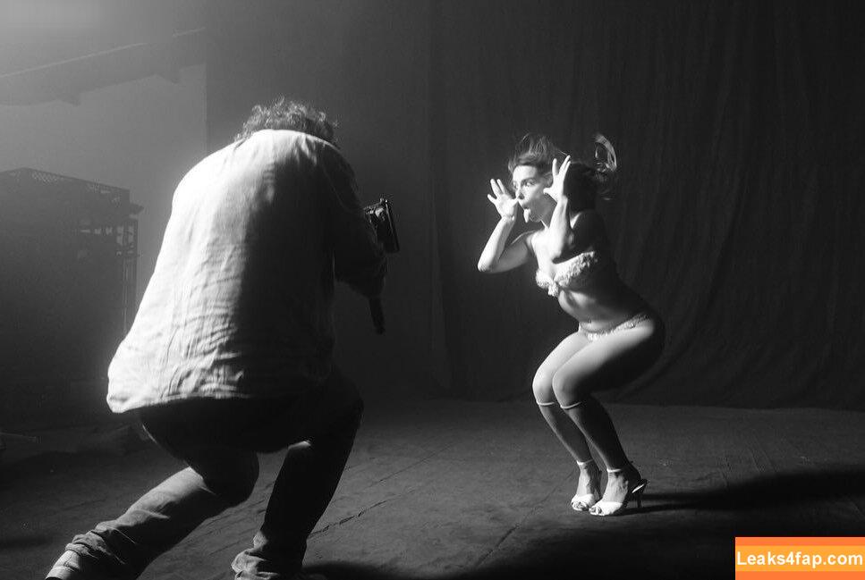 Addison Rae / addie_the_baddie / addisonraee / https: / whoisaddison слитое фото фото #1311