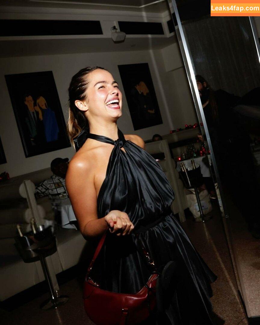 Addison Rae / addie_the_baddie / addisonraee / https: / whoisaddison слитое фото фото #1359