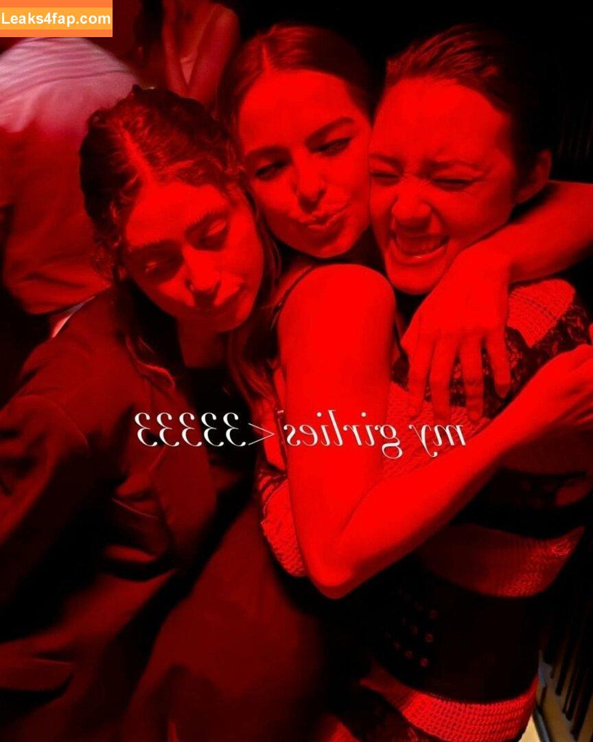 Addison Rae / addie_the_baddie / addisonraee / https: / whoisaddison слитое фото фото #1366