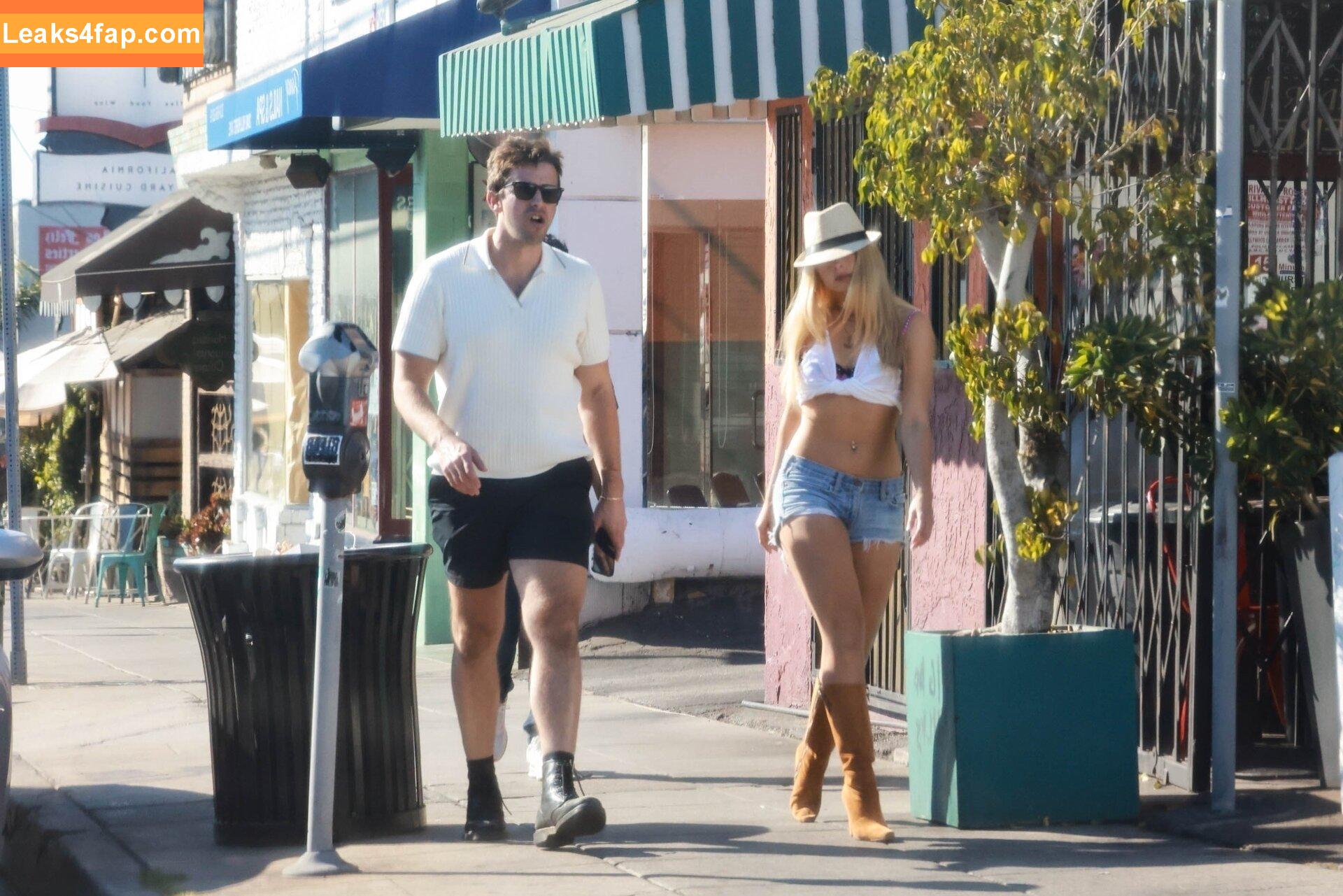 Addison Rae / addie_the_baddie / addisonraee / https: / whoisaddison слитое фото фото #1691