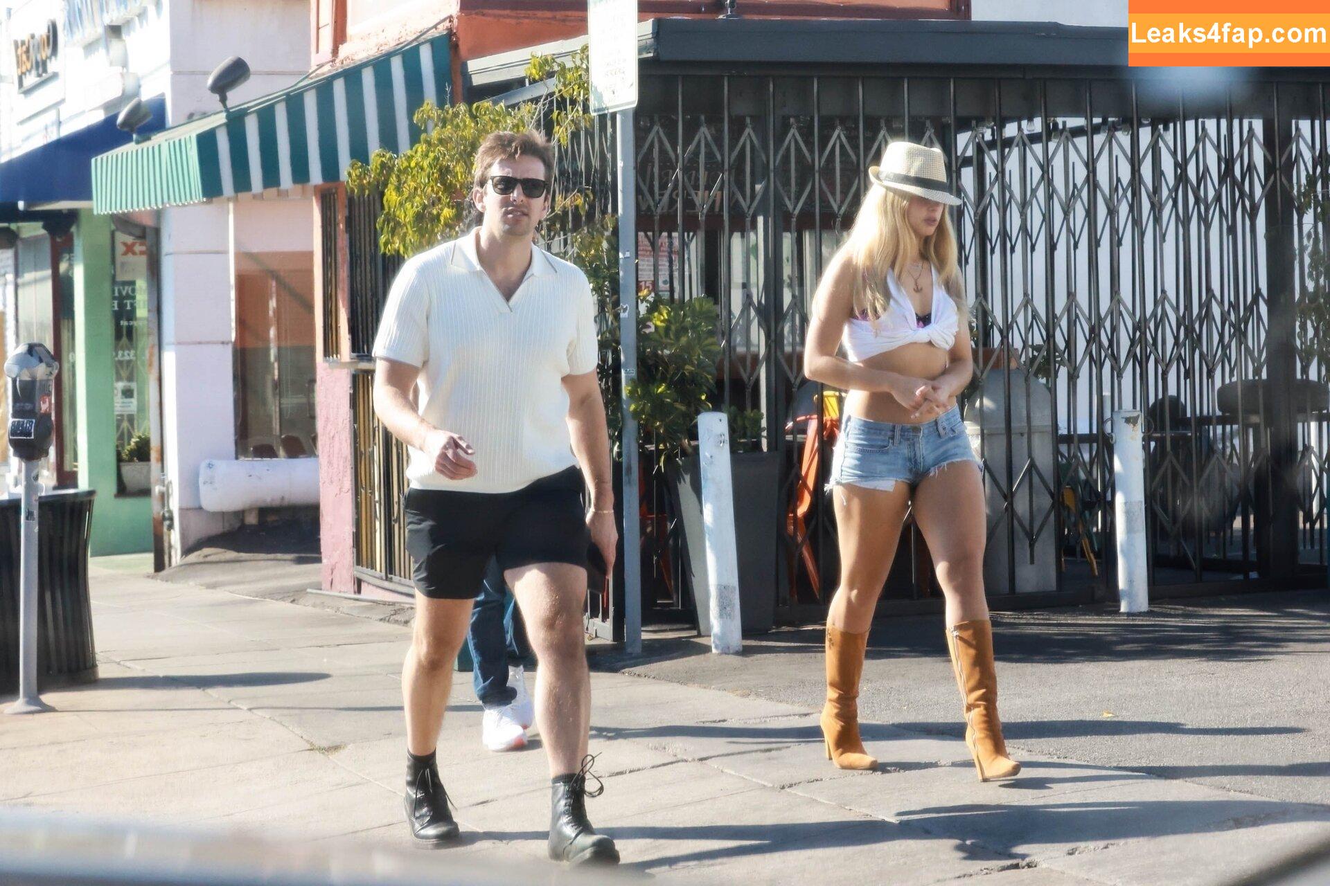 Addison Rae / addie_the_baddie / addisonraee / https: / whoisaddison слитое фото фото #1701