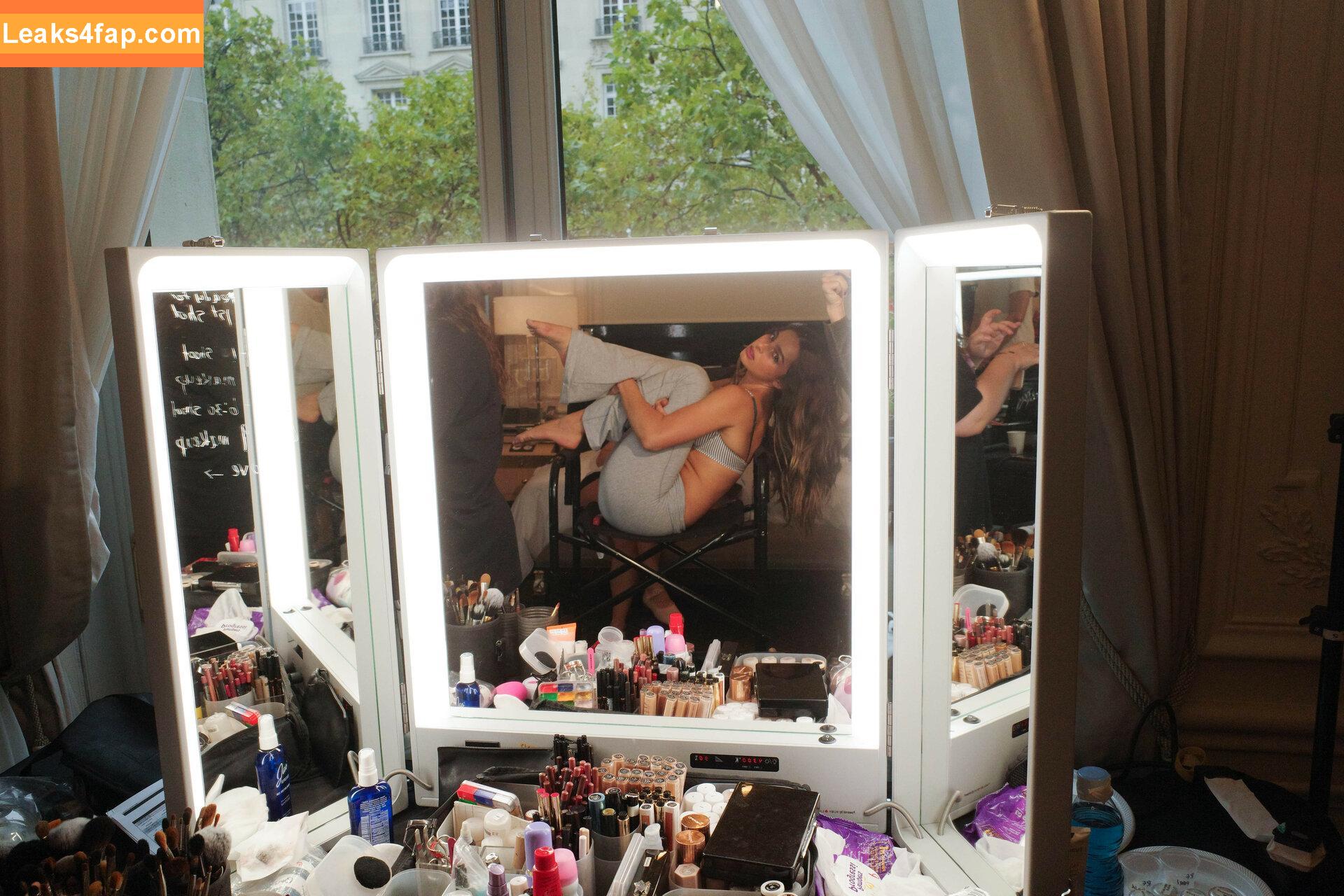 Addison Rae / addie_the_baddie / addisonraee / https: / whoisaddison слитое фото фото #1772