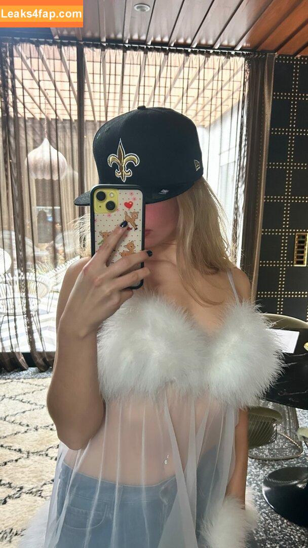 Addison Rae / addie_the_baddie / addisonraee / amirrazm слитое фото фото #1957