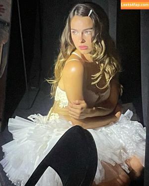 Addison Rae фото #1523