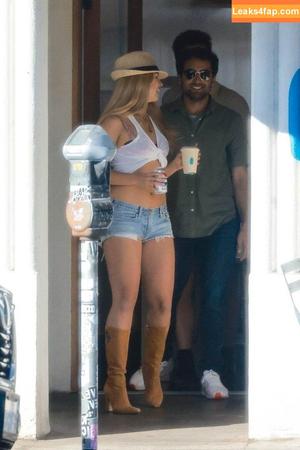 Addison Rae фото #1706