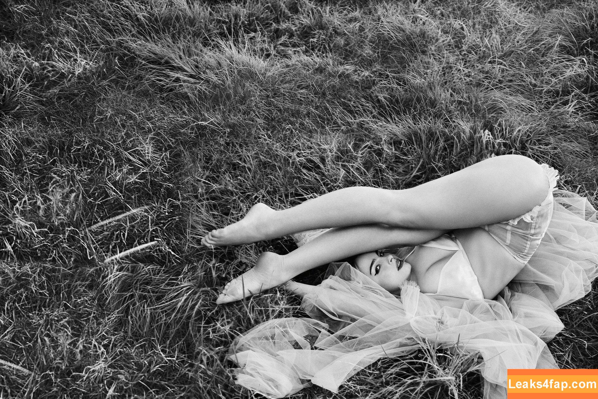 Addison Rae / addie_the_baddie / addisonraee / amirrazm слитое фото фото #2399