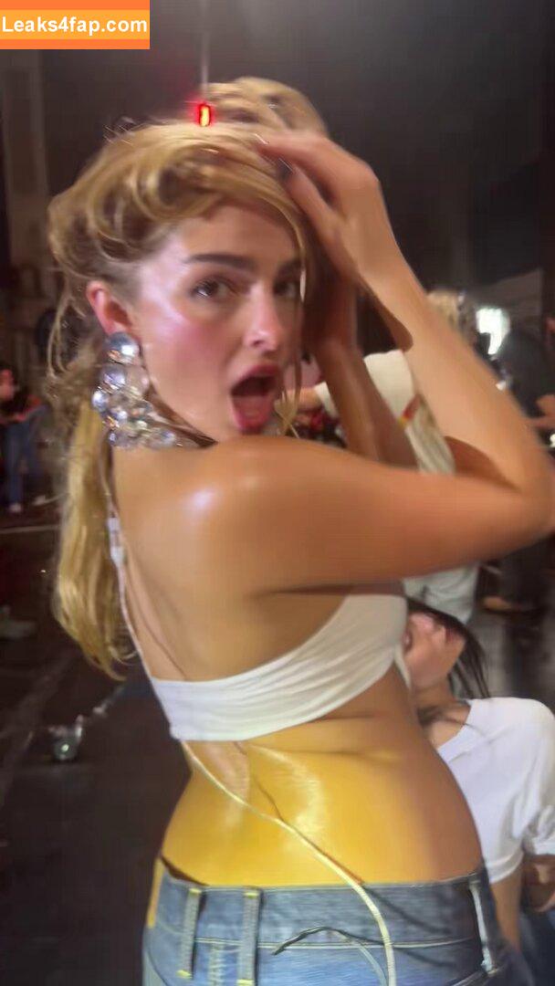 Addison Rae / addie_the_baddie / addisonraee / amirrazm leaked photo photo #2430
